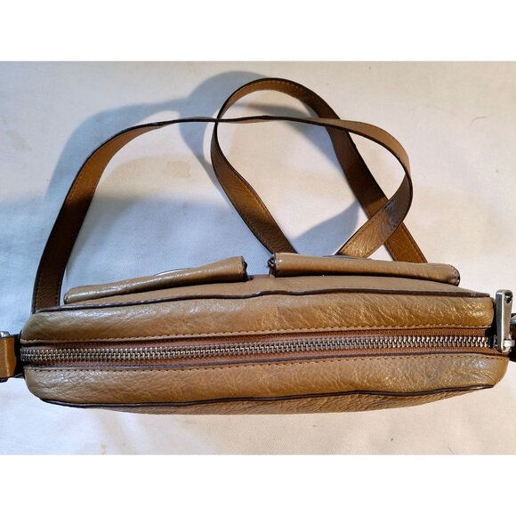 RARE FOSSIL Riley Camel Leather Messenger Bag Purse Crossbody Women Classic - Picture 4 of 13